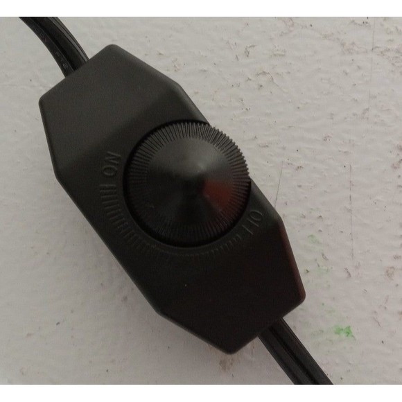 Mocking Hand Crafted Heart Shaped Salt Lamp - Picture 8 of 12